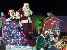 Santa Sleigh Lit Up The Streets of St. Clair Shores