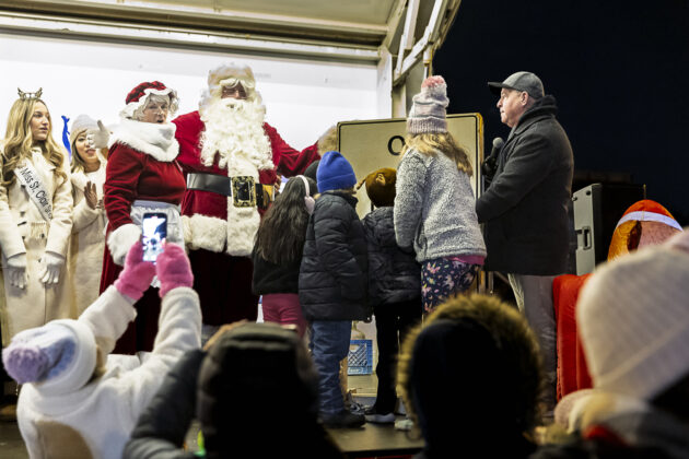Tree lighting ceremony